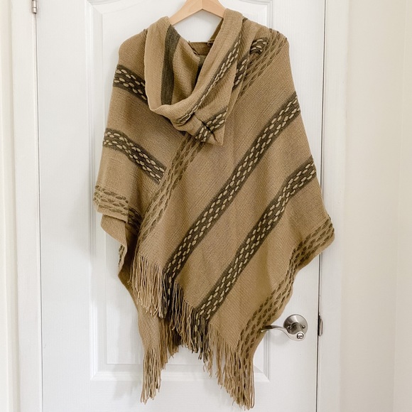 Knitted Poncho - Picture 2 of 2